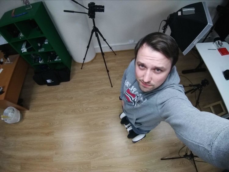 Видеообзор: BQ Space X — «икс» или «тэн»? Два глазка одной фронтальной камеры. Видеообзор: BQ Space X — «икс» или «тэн»? Два глазка одной фронтальной камеры. Фото.