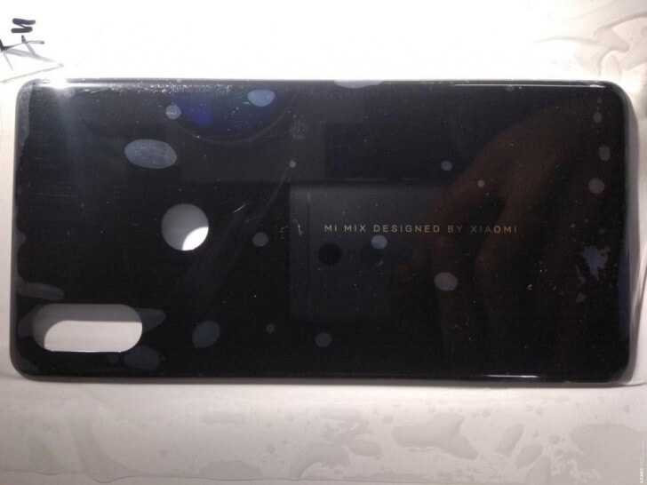 Xiaomi Mi Mix 3 станет клоном iPhone X. Фото.
