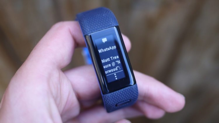 Пять умных часов и браслетов для здоровья и души. Фото.