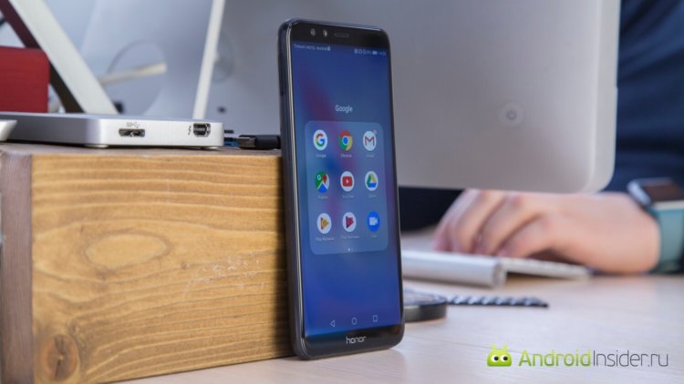 Видеообзор: Honor 9 Lite — любители стекла будут довольны. Доминирование стекла. Видеообзор: Honor 9 Lite — любители стекла будут довольны. Доминирование стекла. Фото.