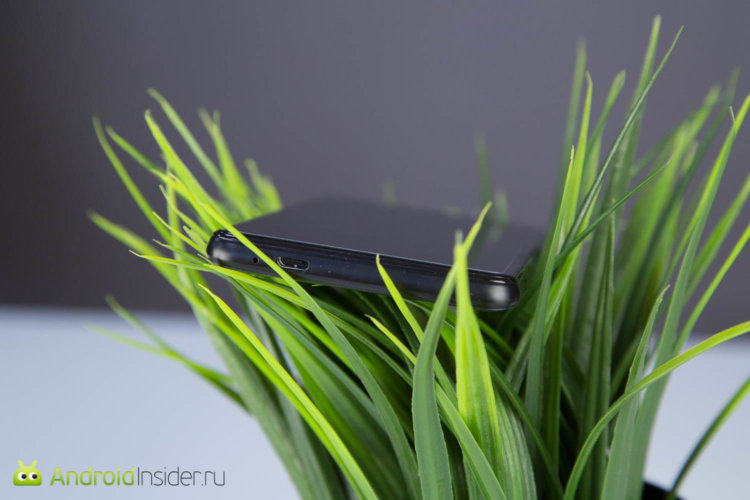 Распознавание лица за 8000 рублей: обзор смартфона BQ Advance. А с виду как? Фото.