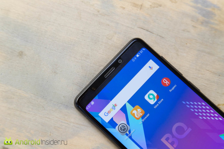 Распознавание лица за 8000 рублей: обзор смартфона BQ Advance. А с виду как? Фото.