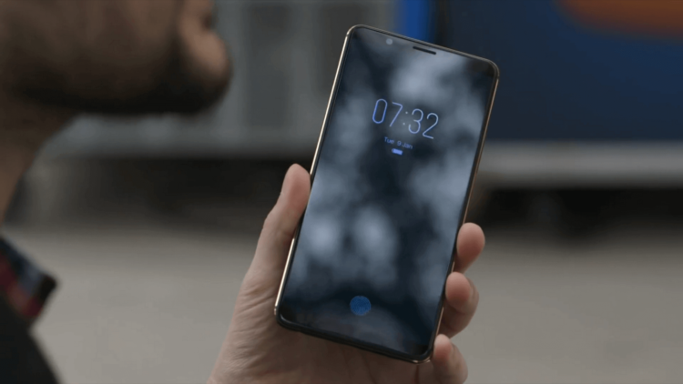 CES 2018: Представлен первый смартфон со сканером отпечатка в дисплее. Фото.
