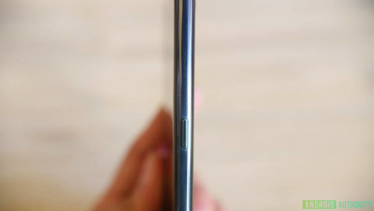 Huawei передумала копировать дизайн iPhone X. Фото.