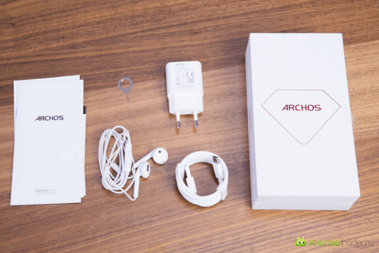 Archos Diamond Alpha — смартфон, с которым стоит разобраться. Комплект поставки. Фото.