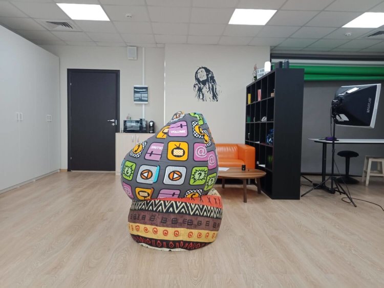 Видеообзор: Oppo A83 — максимально противоречивый смартфон. Видеообзор: Oppo A83 — максимально противоречивый смартфон. Фото.