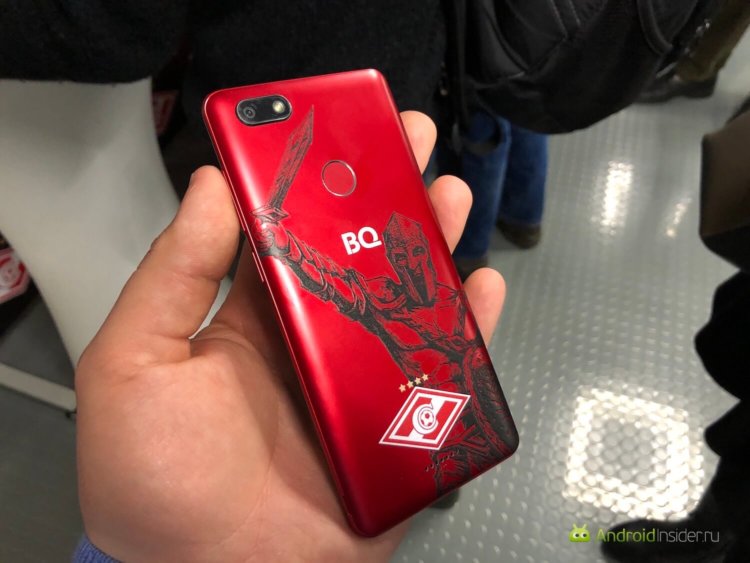 Смартфон настоящего болельщика. Тот самый BQ Advance Spartak Edition. Смартфон настоящего болельщика. Тот самый BQ Advance Spartak Edition. Фото.