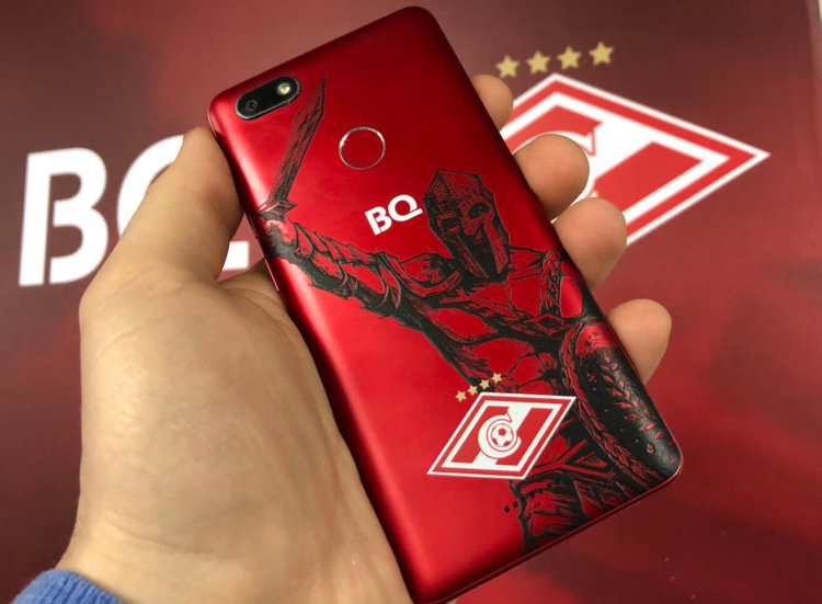 Смартфон настоящего болельщика. Тот самый BQ Advance Spartak Edition. Смартфон настоящего болельщика. Тот самый BQ Advance Spartak Edition. Фото.