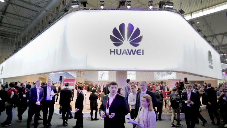 Huawei анонсировала свой первый безрамочный ноутбук. Фото.