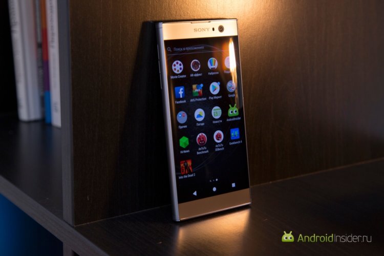 Видеообзор: Sony XA2 — достойный член своего семейства. Экран. Видеообзор: Sony XA2 — достойный член своего семейства. Экран. Фото.