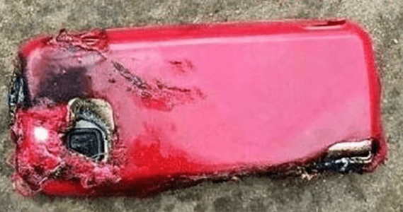 Nokia 5233 взорвался и убил подростка в Индии. Фото.