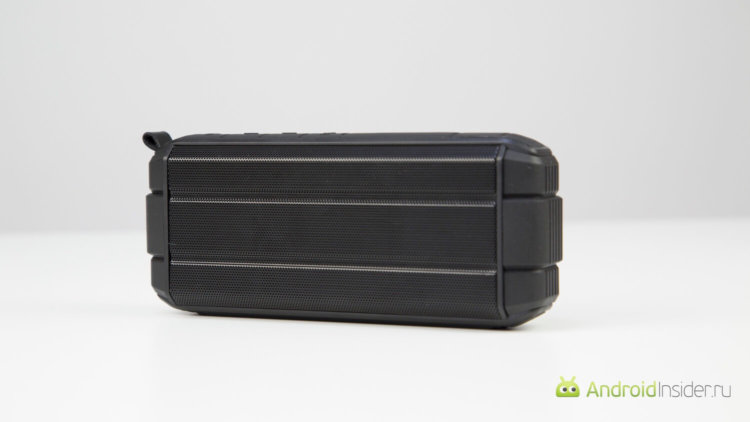 #Видеообзор: новые способы слушать музыку без проводов. Строгая и надежная. Фото.