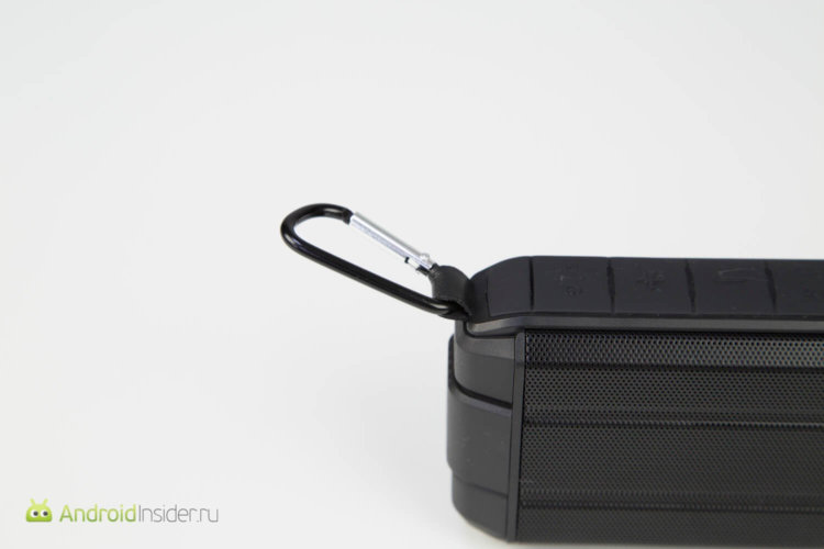 #Видеообзор: новые способы слушать музыку без проводов. Строгая и надежная. Фото.