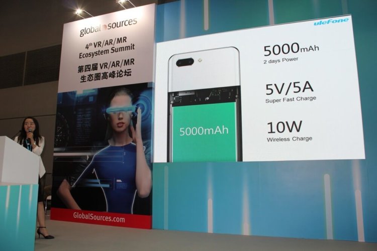 В Китае показали точный клон iPhone X на Android