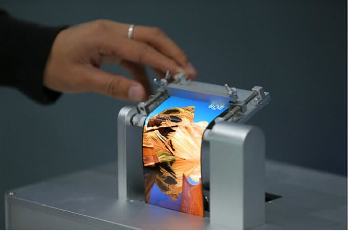 Что стало «известно» об экране первого сгибаемого смартфона Huawei? Фото.
