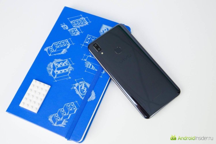 Vivo V9 — еще один смартфон в популярном сегменте. Внешний вид. Фото.
