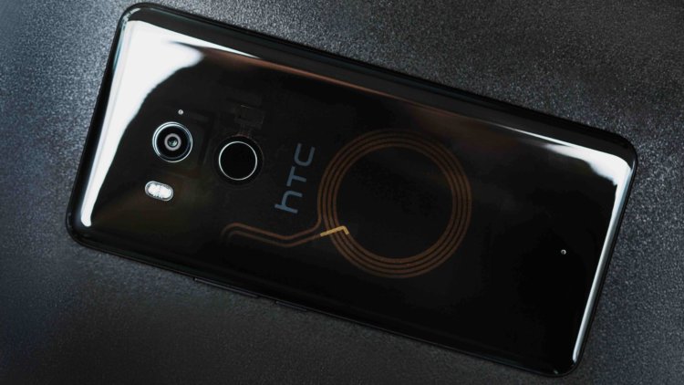 Известна стоимость HTC U12+, и это провал. Фото.