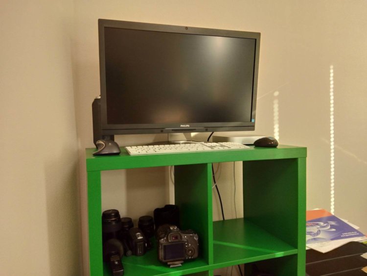 Vivo V9 — еще один смартфон в популярном сегменте. Три камеры с двух сторон. Фото.