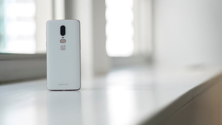 Представлен OnePlus 6: вырез в дисплее, привлекательная цена. Фото.