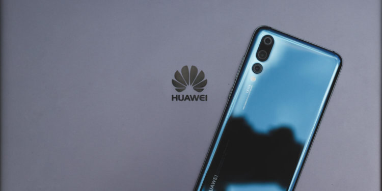 Свежий апдейт повысит быстродействие смартфонов Huawei. Фото.