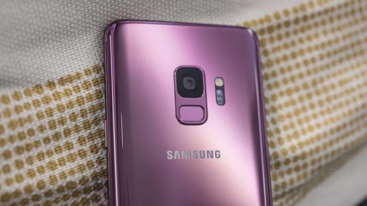 Генеральный директор Samsung интригует рассказами о Galaxy S10. Фото.