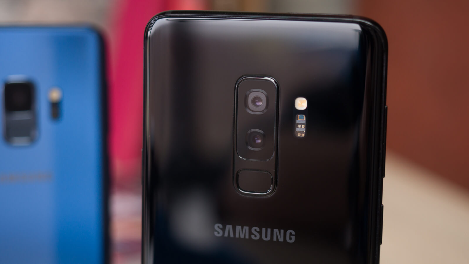 Samsung Galaxy S10+ - с тройной камерой?