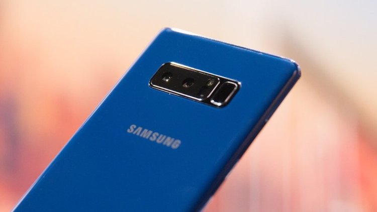 Насколько большим будет Samsung Galaxy S10+? Ответ в формате видео. Фото.