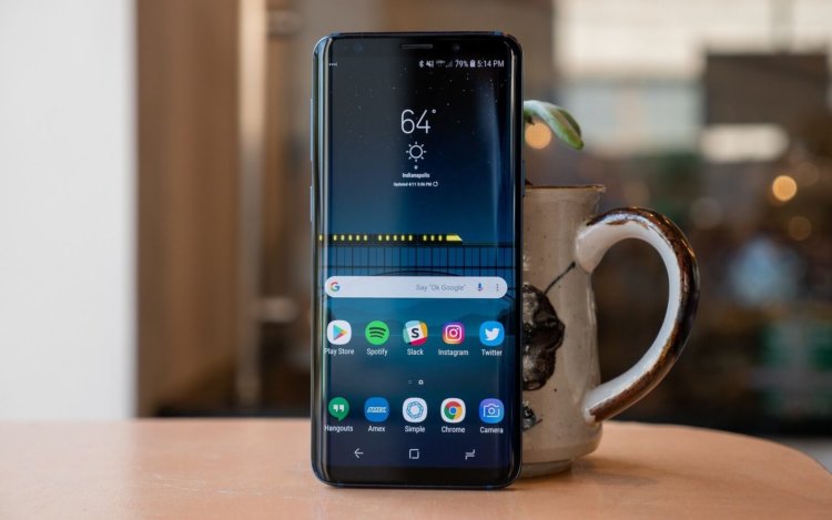 Лучшие компактные смартфоны (2018). Samsung Galaxy S9. Фото.