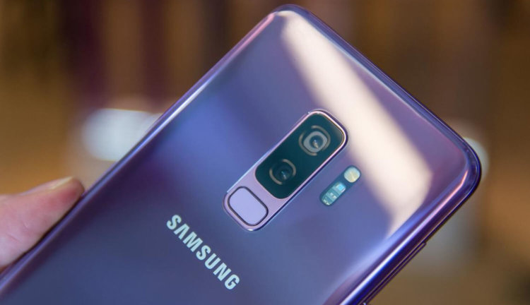 Опубликованы фотографии дешевого Samsung Galaxy S10. Фото.