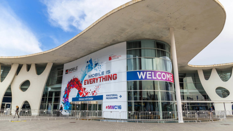 Большой анонс Motorola на MWC 2019 — на картинке. Большой анонс Motorola на MWC 2019 — на картинке. Фото.