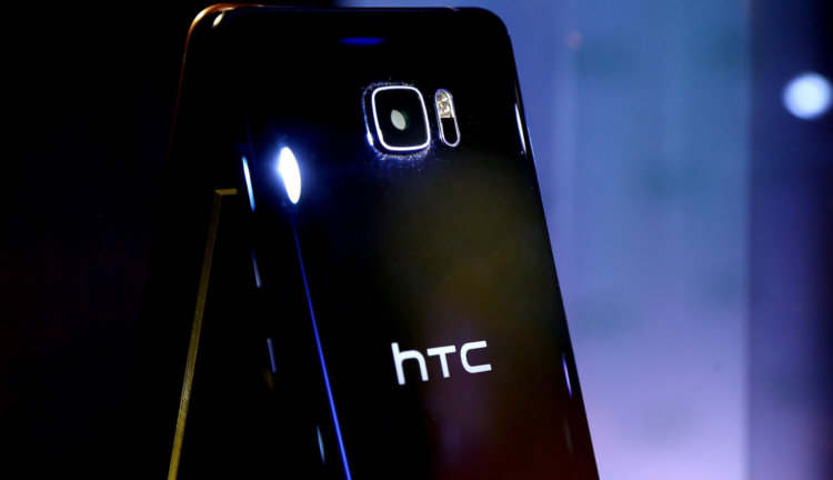 HTC не перестанет выпускать смартфоны, и вот почему. Фото.
