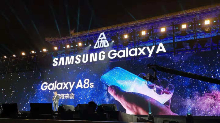 Samsung Galaxy A8s — технические подробности. Фото.