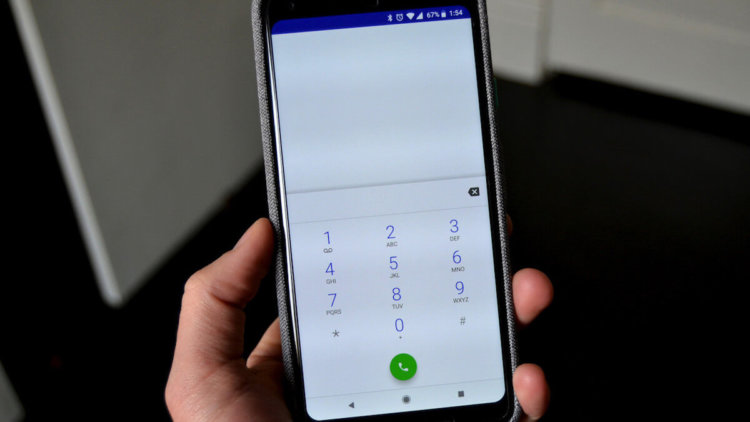 Google обновляет Телефон. Внутри — долгожданная тёмная тема. Фото.