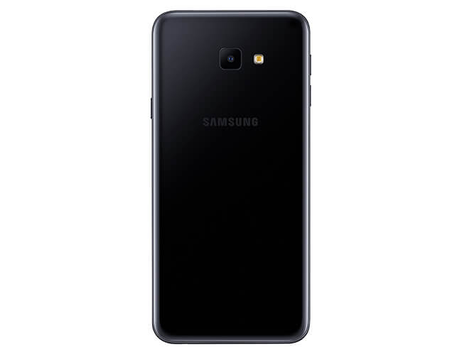Samsung представила Android Go-смартфон J4 Core. Фото.