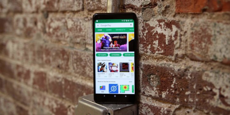 Google рассказала, как делает Google Play лучше. Фото.