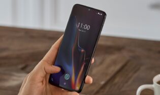 Назван лучший доступный смартфон на Android 2018 года. Фото.