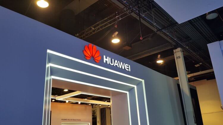 Huawei представила Y5 Lite с легким Android. Фото.