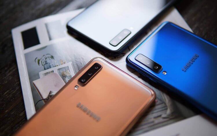 Поставки смартфонов в 2018 году сократились, а Huawei не удалось опередить Apple. Фото.