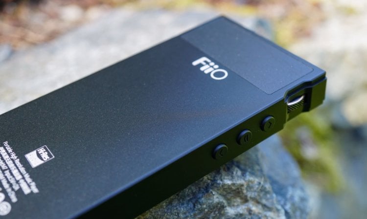 Выиграй аудиоплеер FiiO M7 и беспроводные наушники FiiO FB1! Фото.