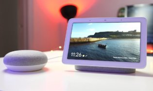 Google сделала колонки Google Home пригодными и для российского пользователя. Фото.