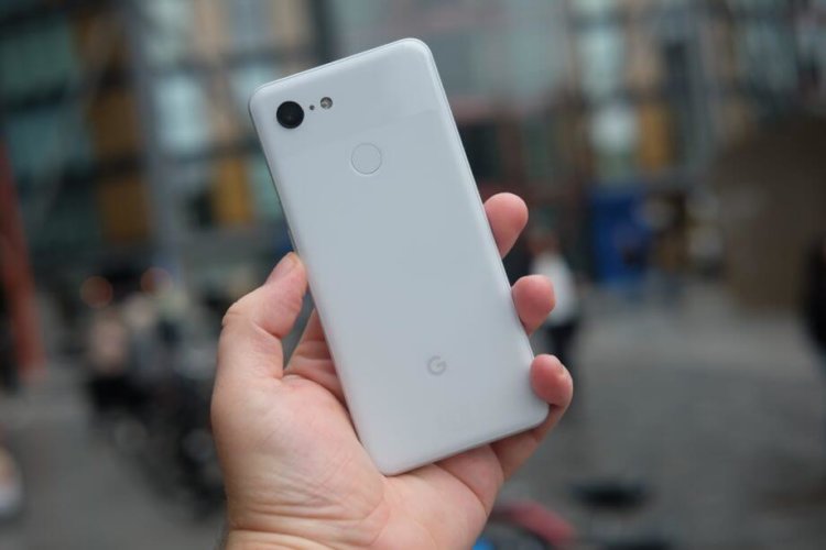 Лучшие Android-смартфоны для активных пользователей (2019). Google Pixel 3. Фото.