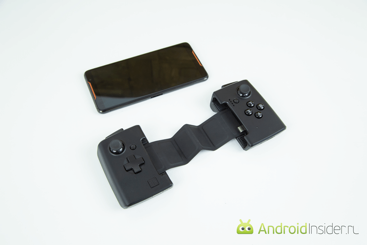 ASUS ROG Phone: самый игровой из всех смартфонов. Лучше, чем геймпад. Фото.