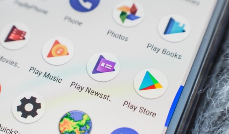 Google начала продвигать заменители своим приложениям через Google Play. Фото.