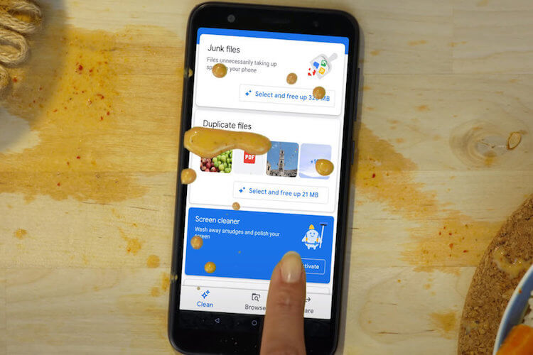 Google показала Android-приложение для чистки дисплеев от грязи. Фото.