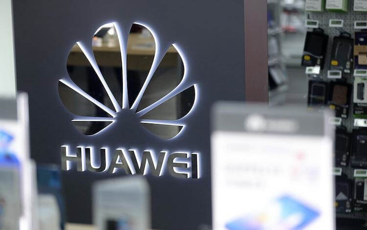 Huawei получила разрешение на запуск своей ОС на замену Android. Фото.