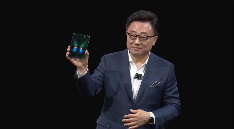 Гендиректор Samsung пообещал не затягивать с релизом Galaxy Fold. Фото.