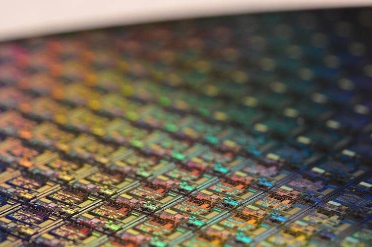 Завтра Huawei представит новый процессор Kirin. Что особенного будет в новом процессоре. Фото.