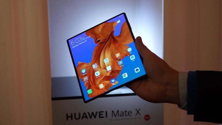 Huawei отложила релиз складного Mate X. Фото.