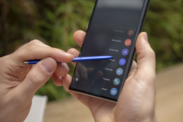 Samsung показала обновленный стилус S Pen, а все остальное мы уже видели. S Pen как гвоздь презентации Samsung. Фото.