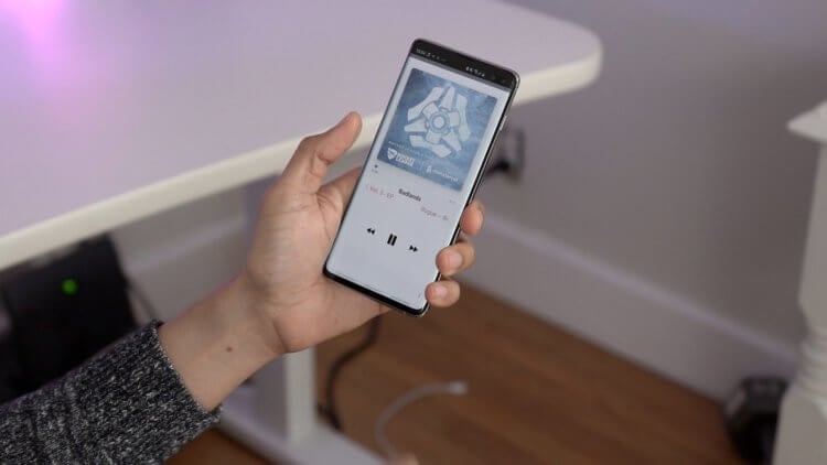 Как выглядит ночная тема в Apple Music для Android. Фото.